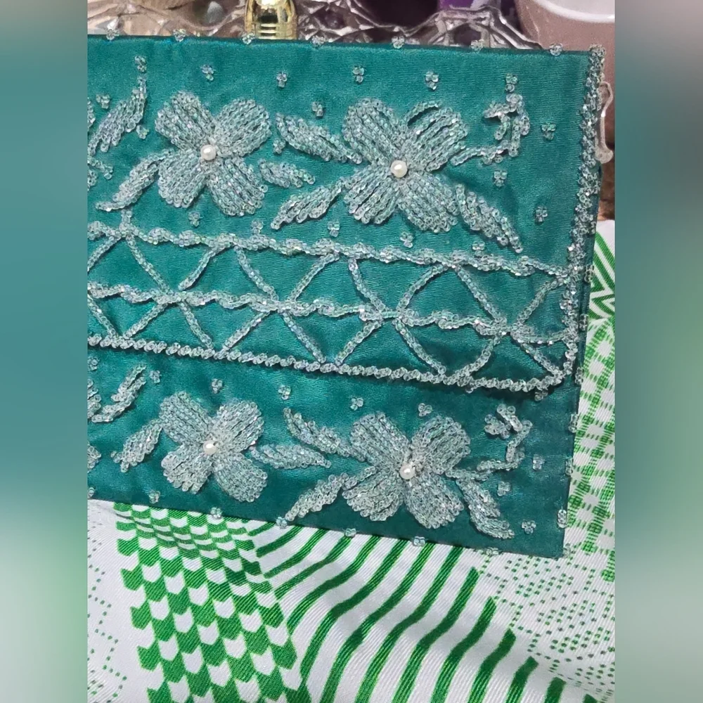 Vintage 60s Handmade Teal Hong Kong Floral Beaded Clutch Purse